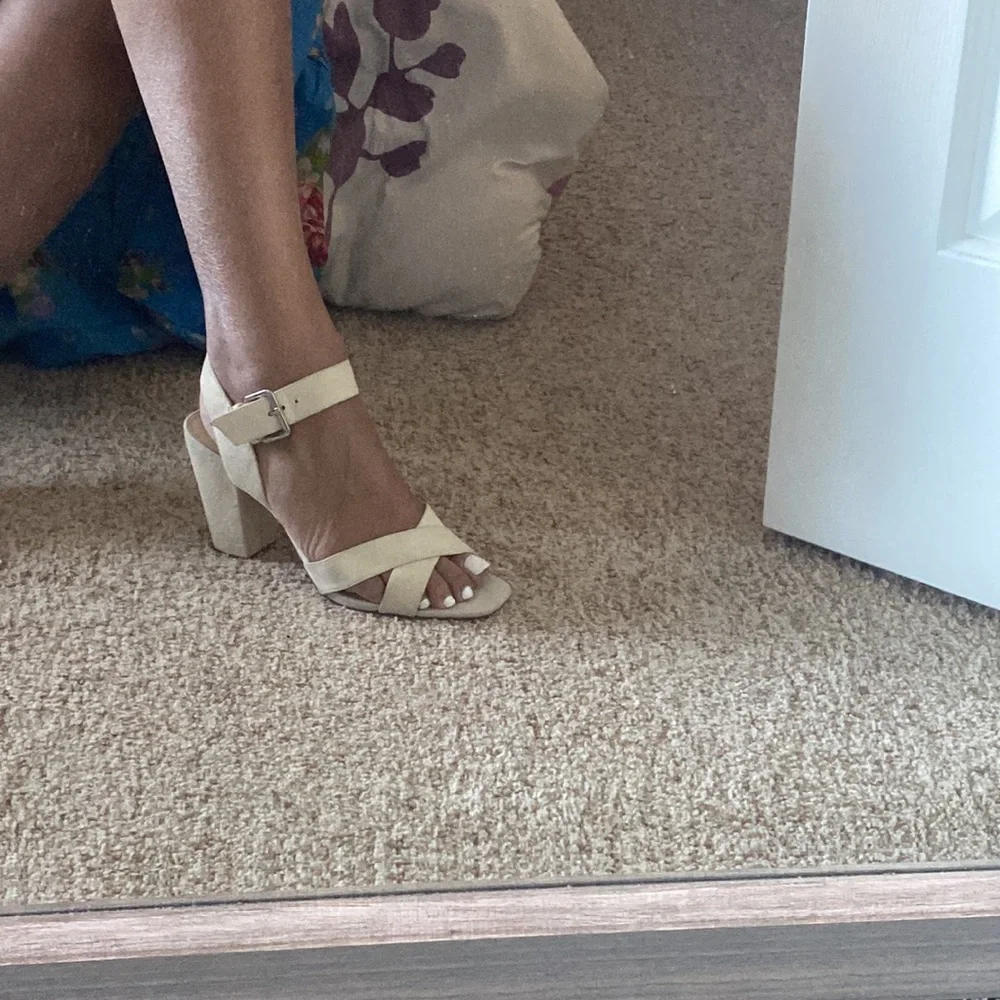 Zara cream strappy sandals - Picture 7 of 7